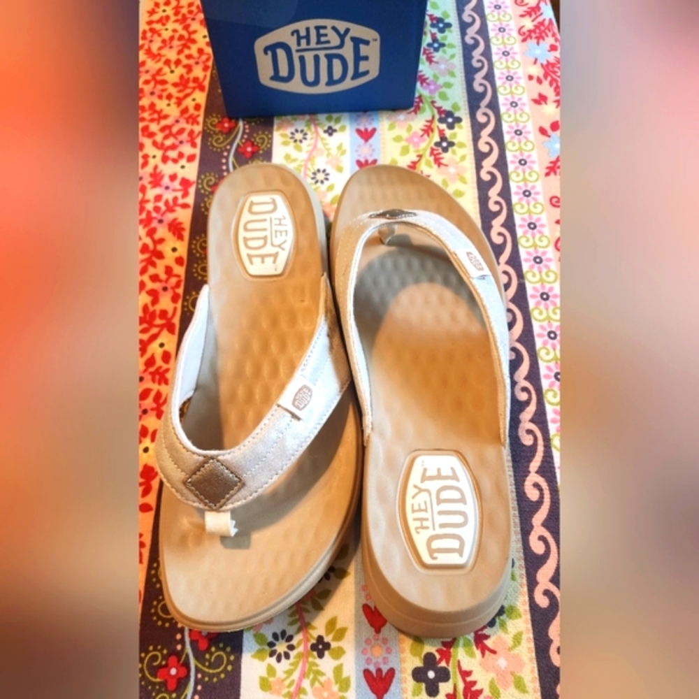 Hey Dude Gold Flip Flops Lightweight Comfort